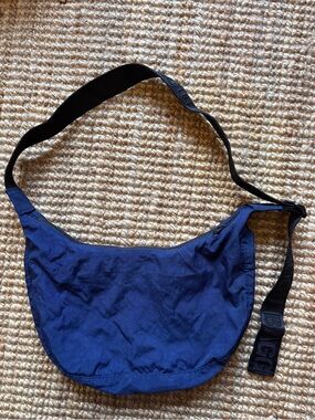 Baggu Medium Navy Crescent